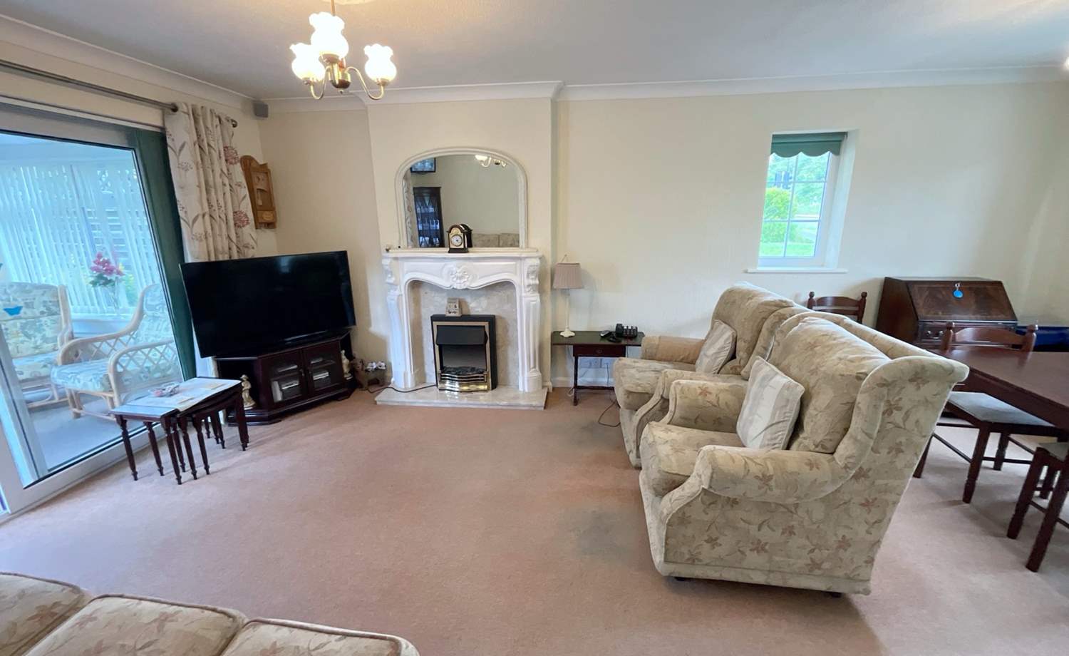 living/dining room