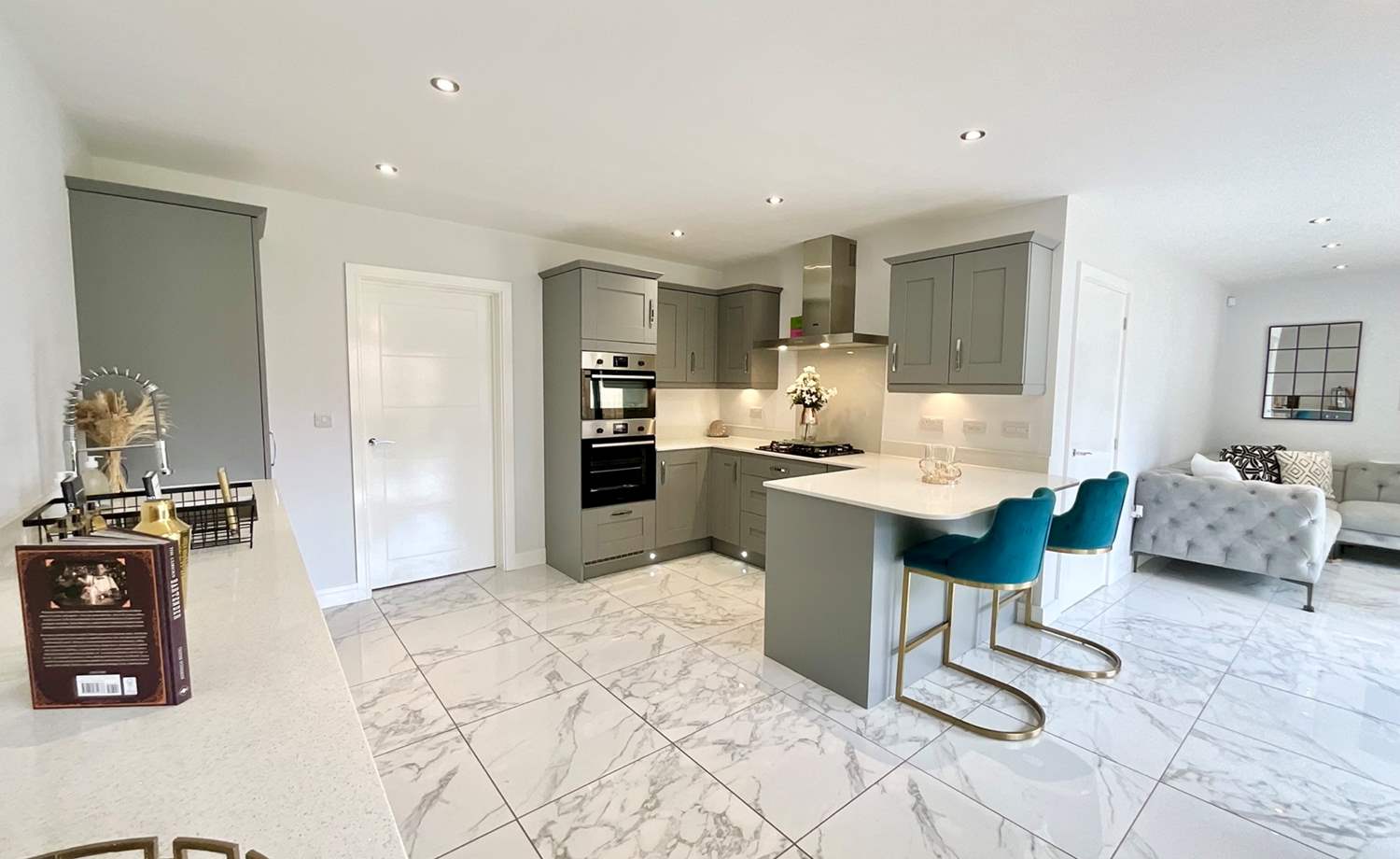 kitchen/living/dining space