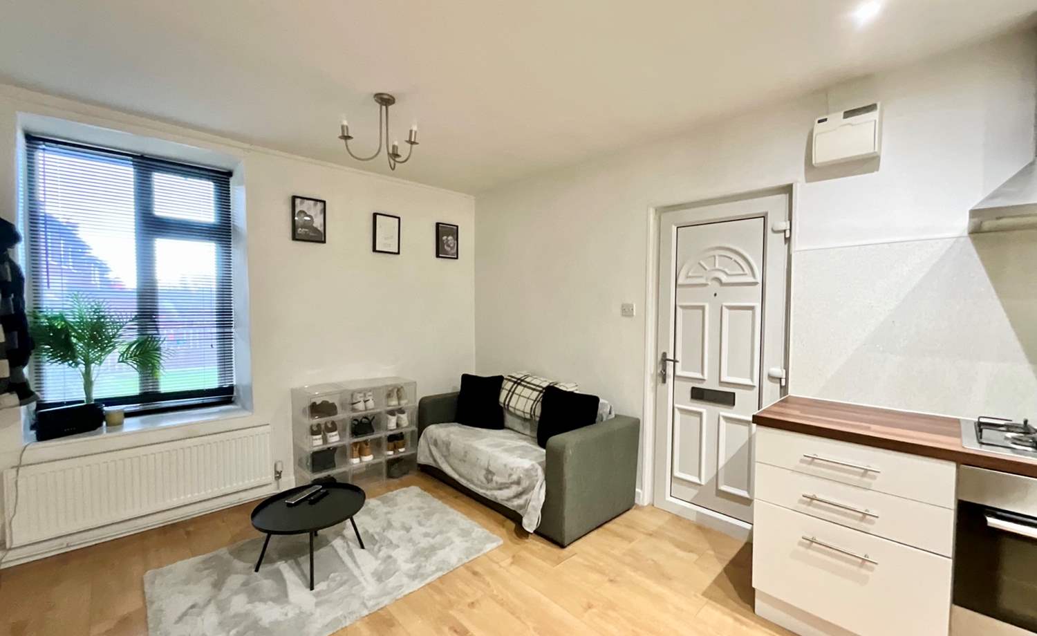 living/kitchen space
