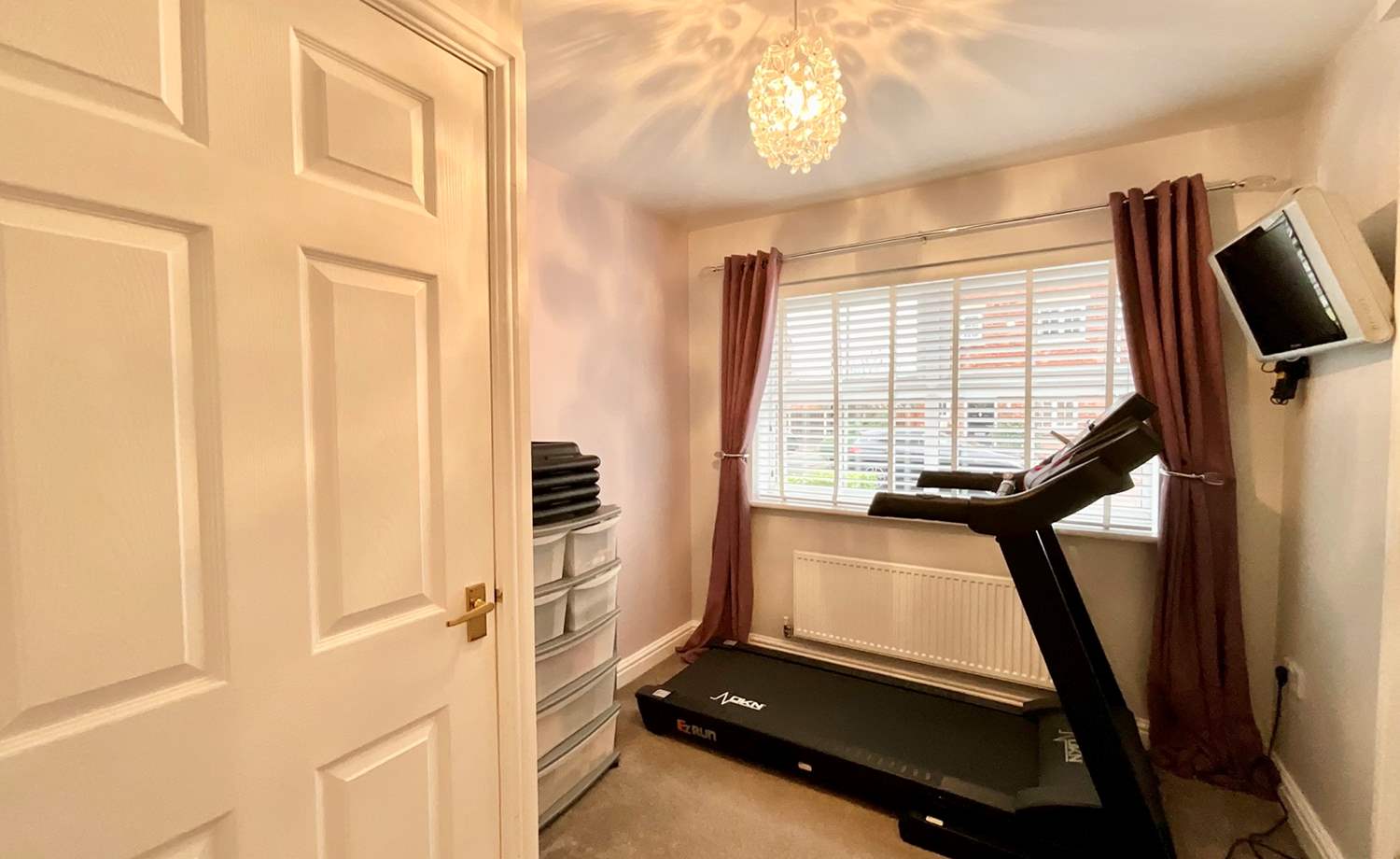 bedroom/office