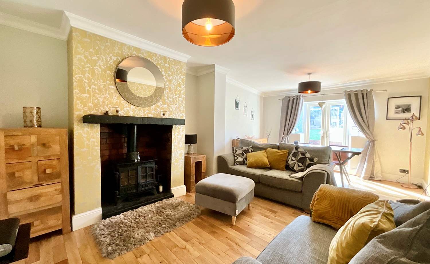 dining/living space