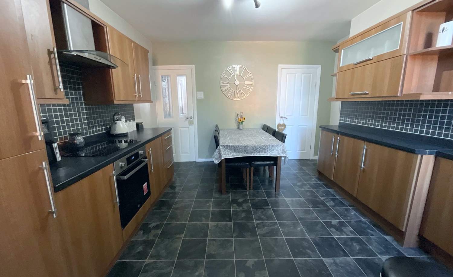 KITCHEN/DINER