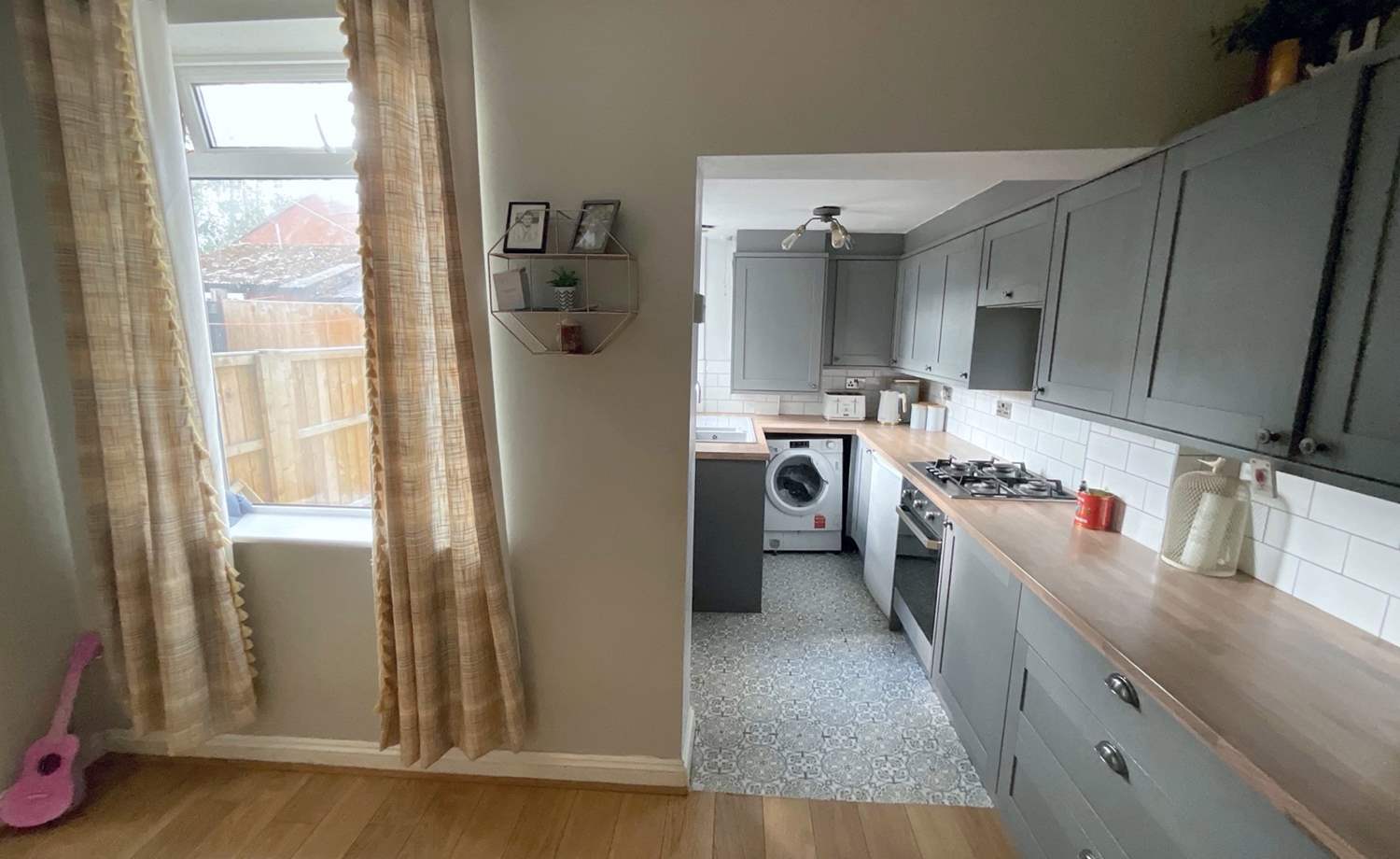 KITCHEN/DINER