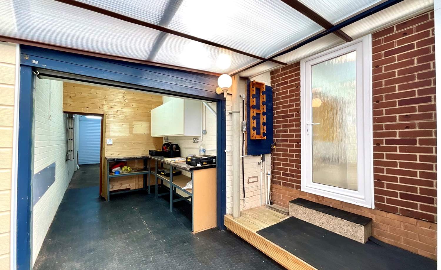 workshop/garage space