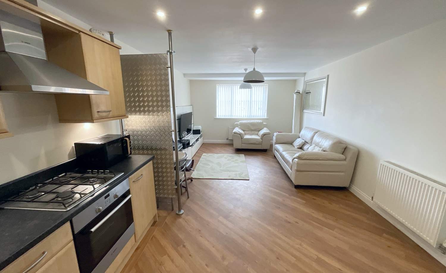 kitchen/living room