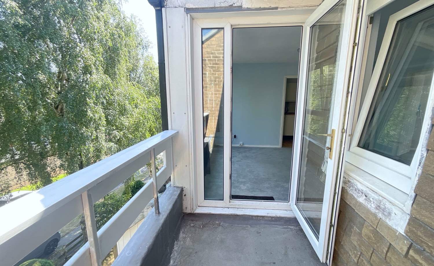 balcony