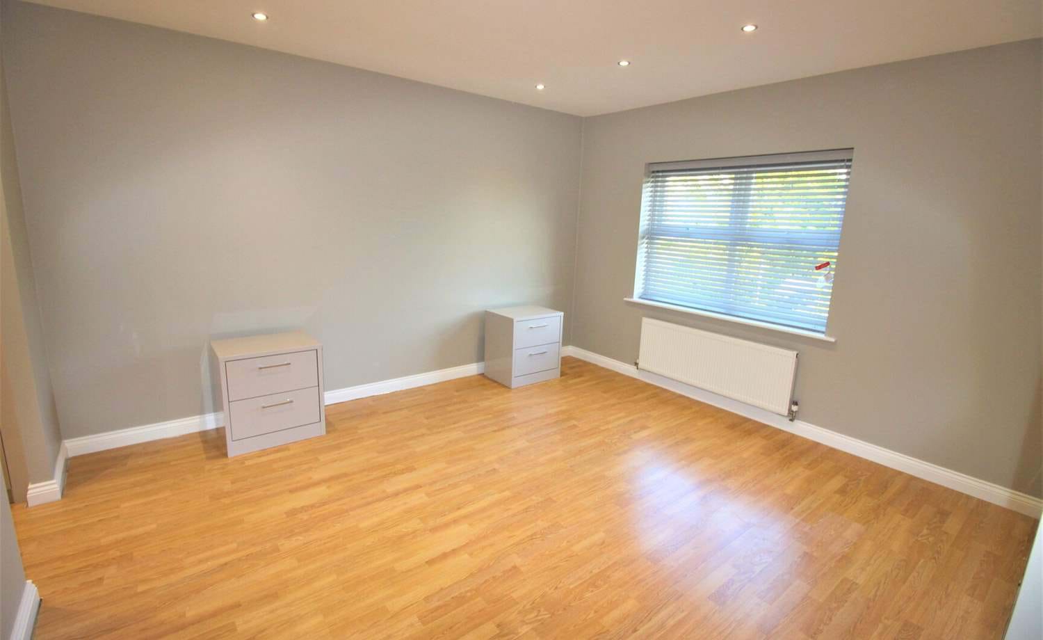 Image for property 33450