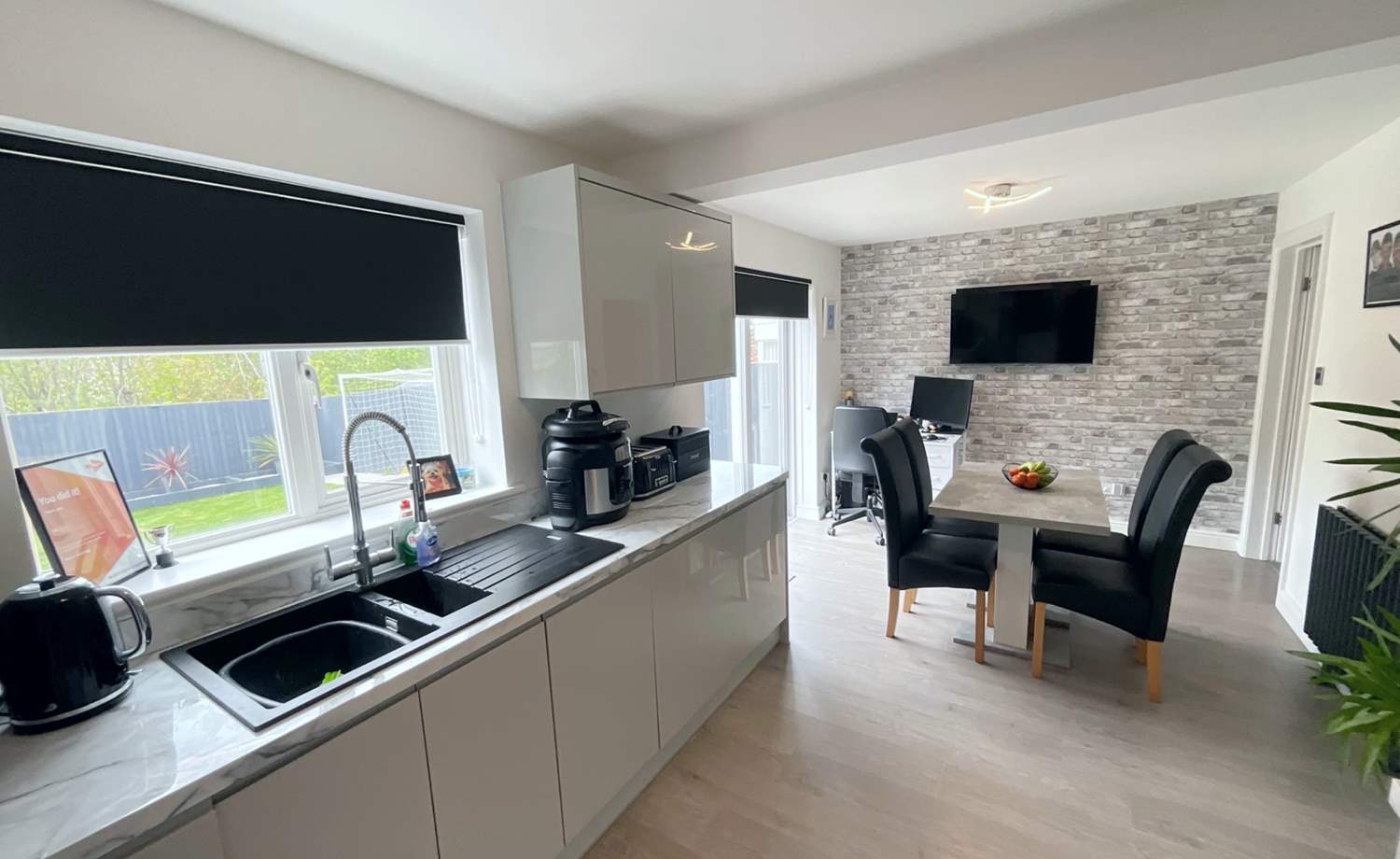 KITCHEN/DINER