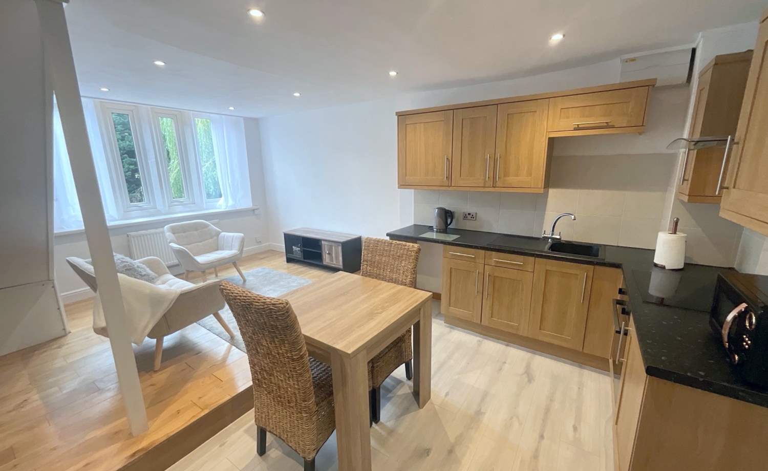kitchen/living room
