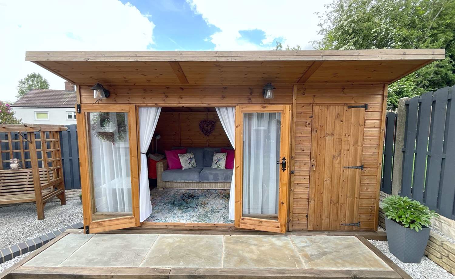 SUMMER HOUSE