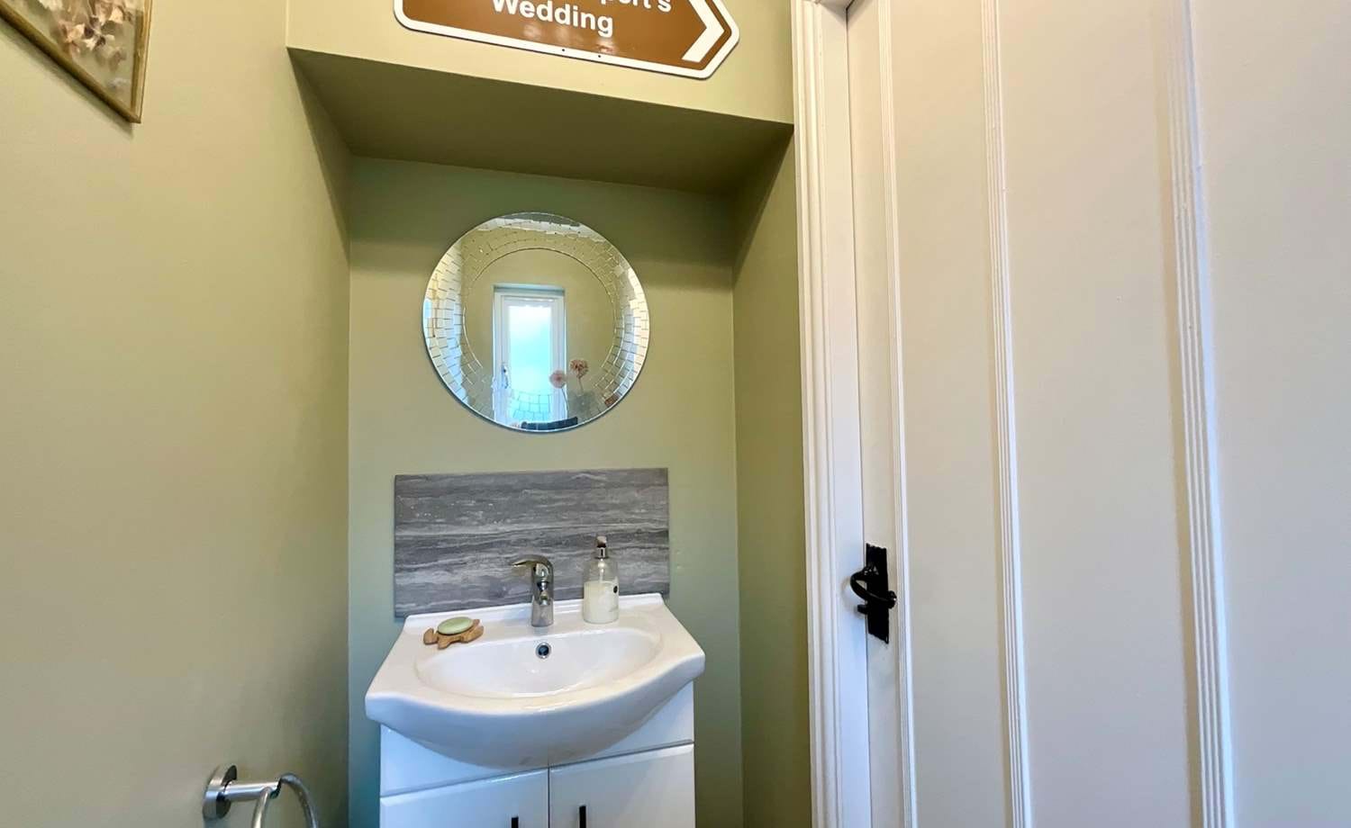 downstairs wc