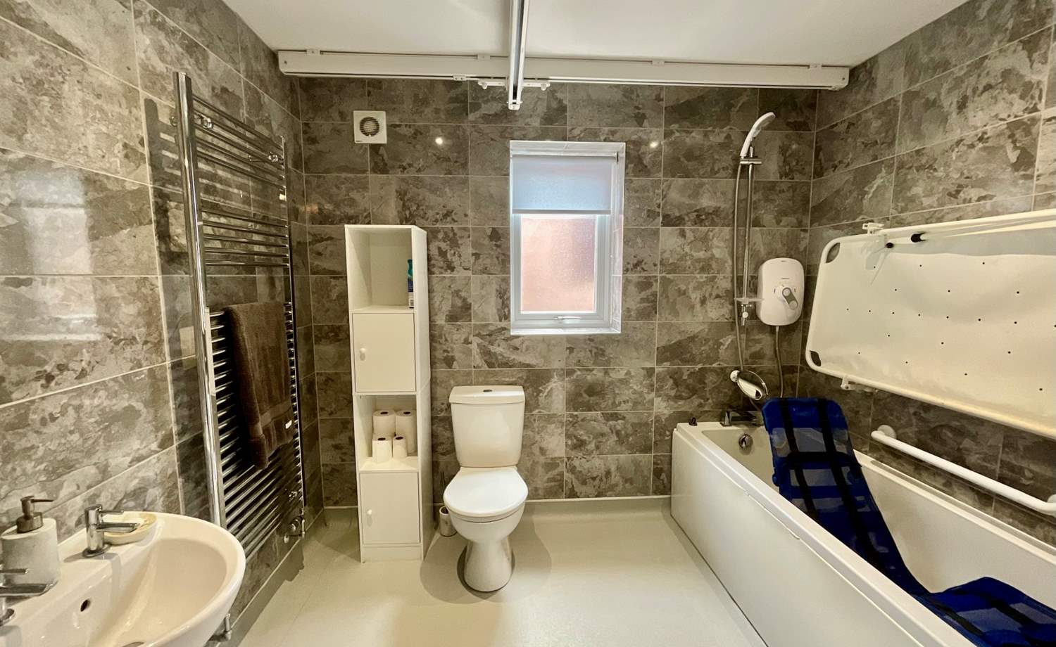 En-Suite Bathroom