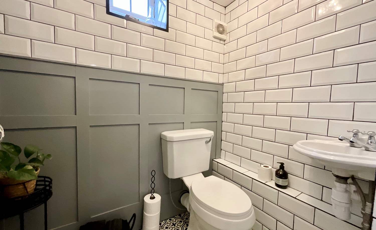 downstairs wc