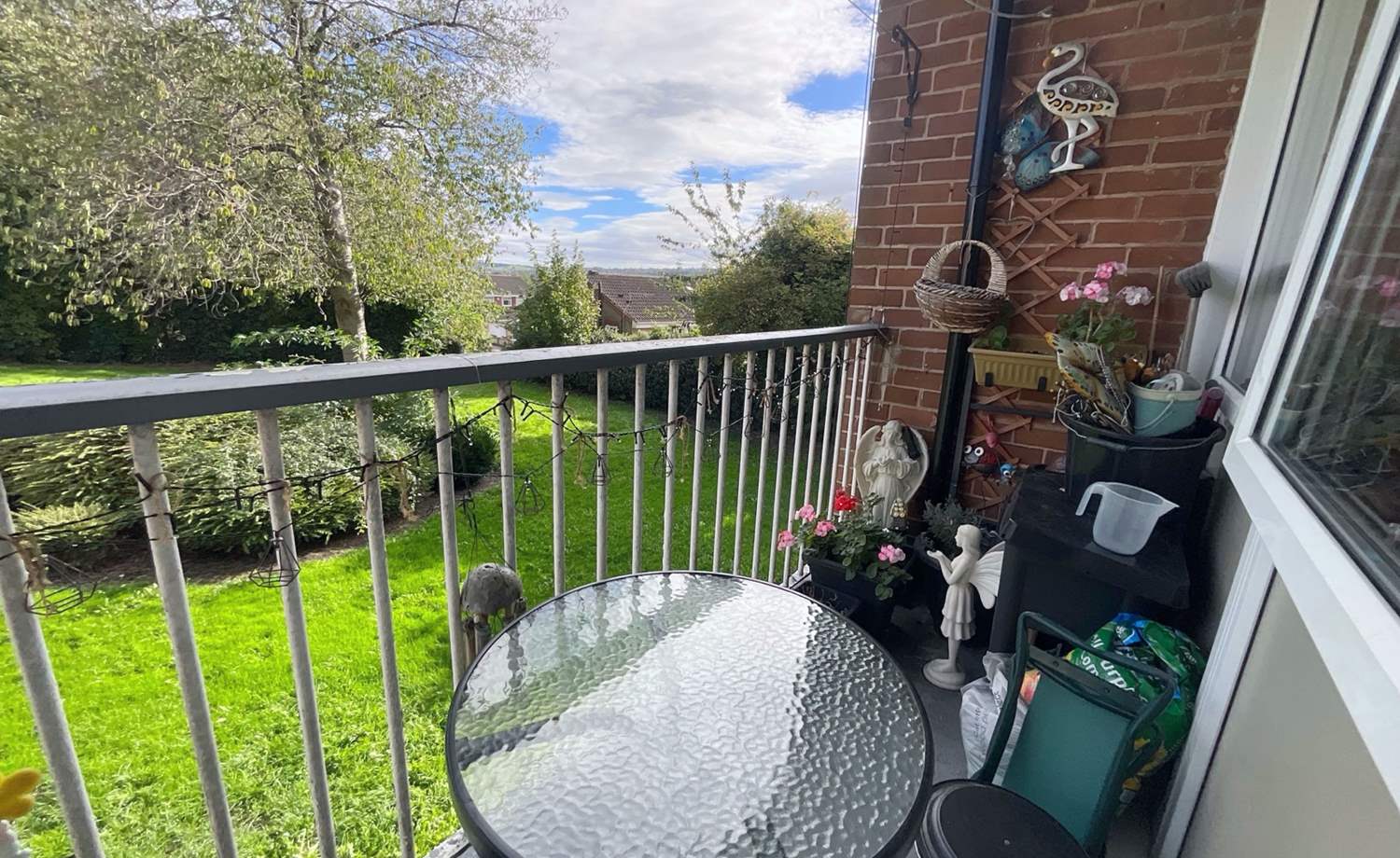 balcony