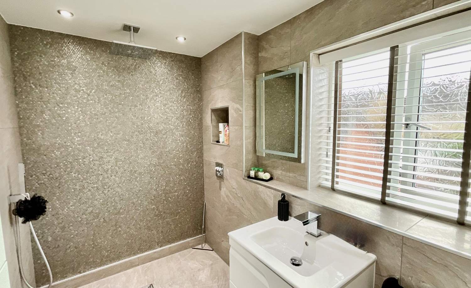 Master En-Suite