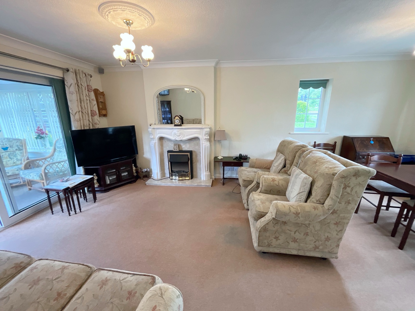 living/dining room