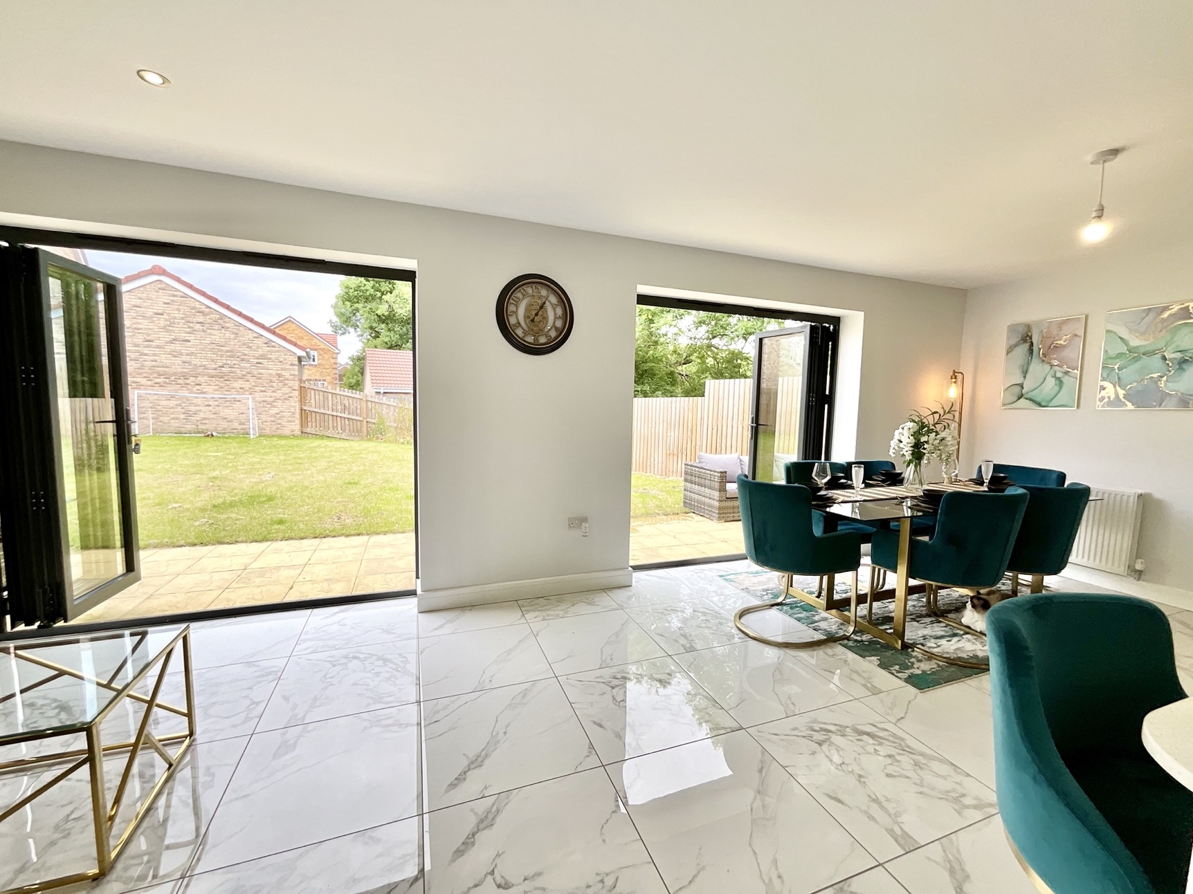 living/kitchen/dining space