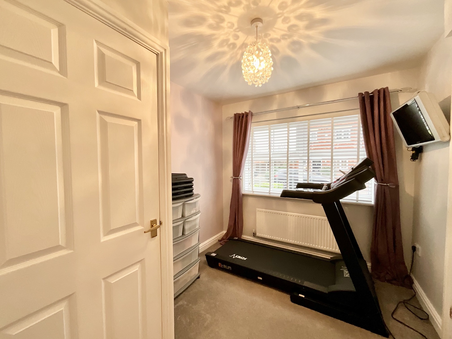 bedroom/office