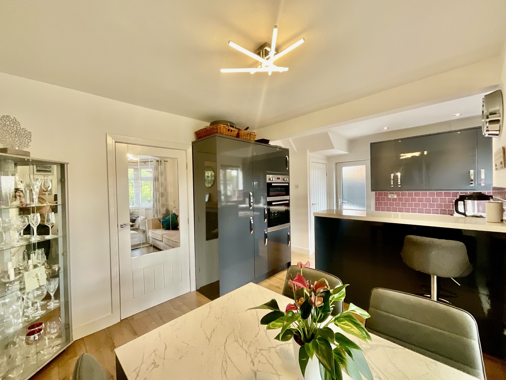 Kitchen Diner 
