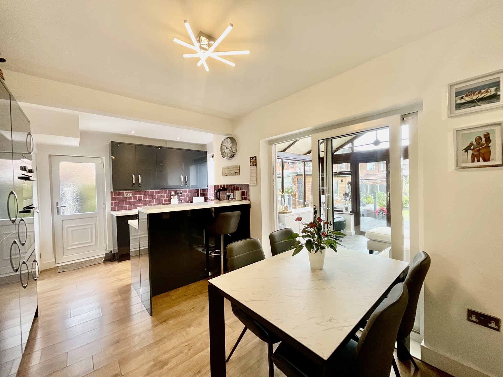 Kitchen Diner 