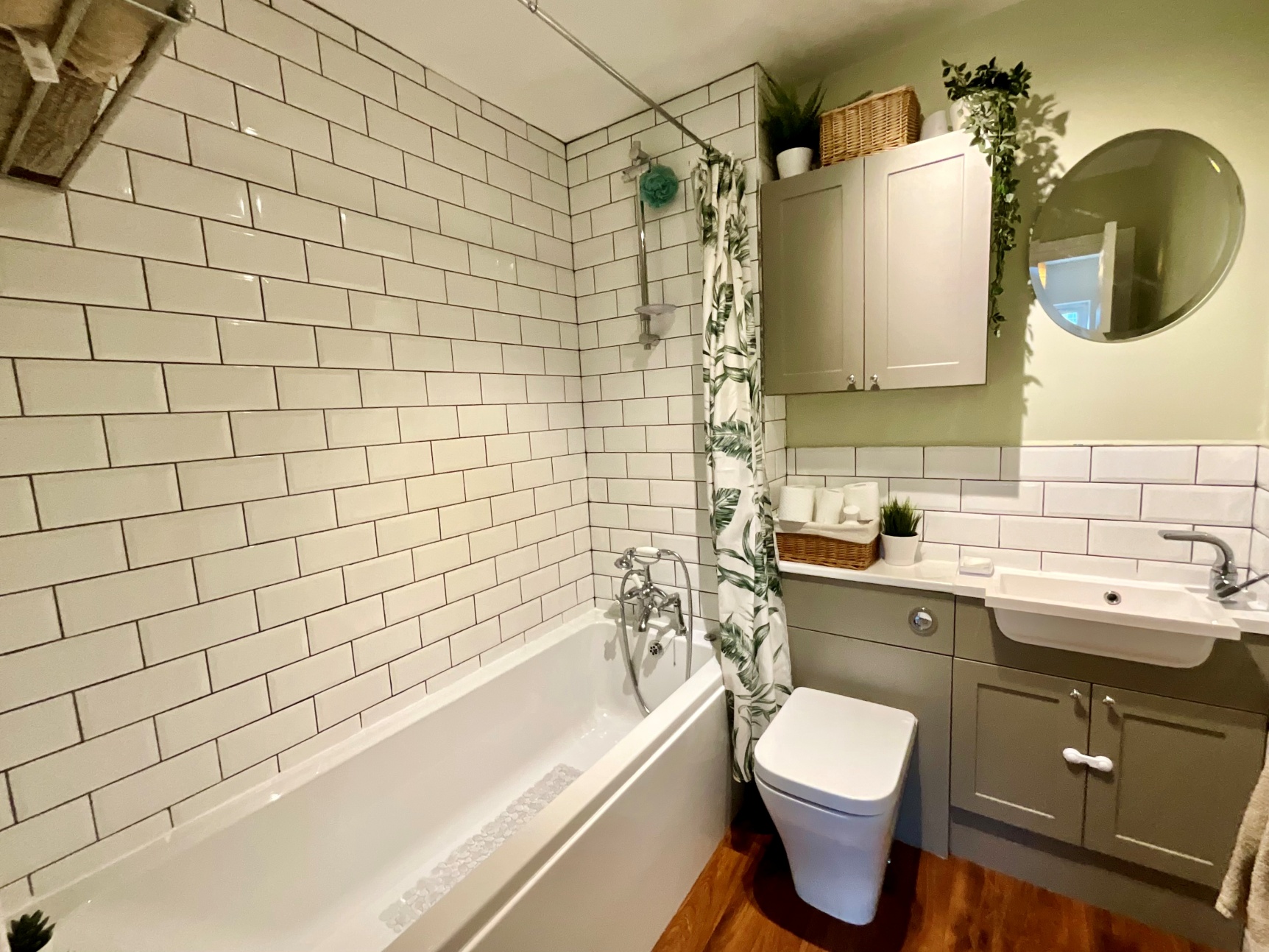 Family Bathroom 