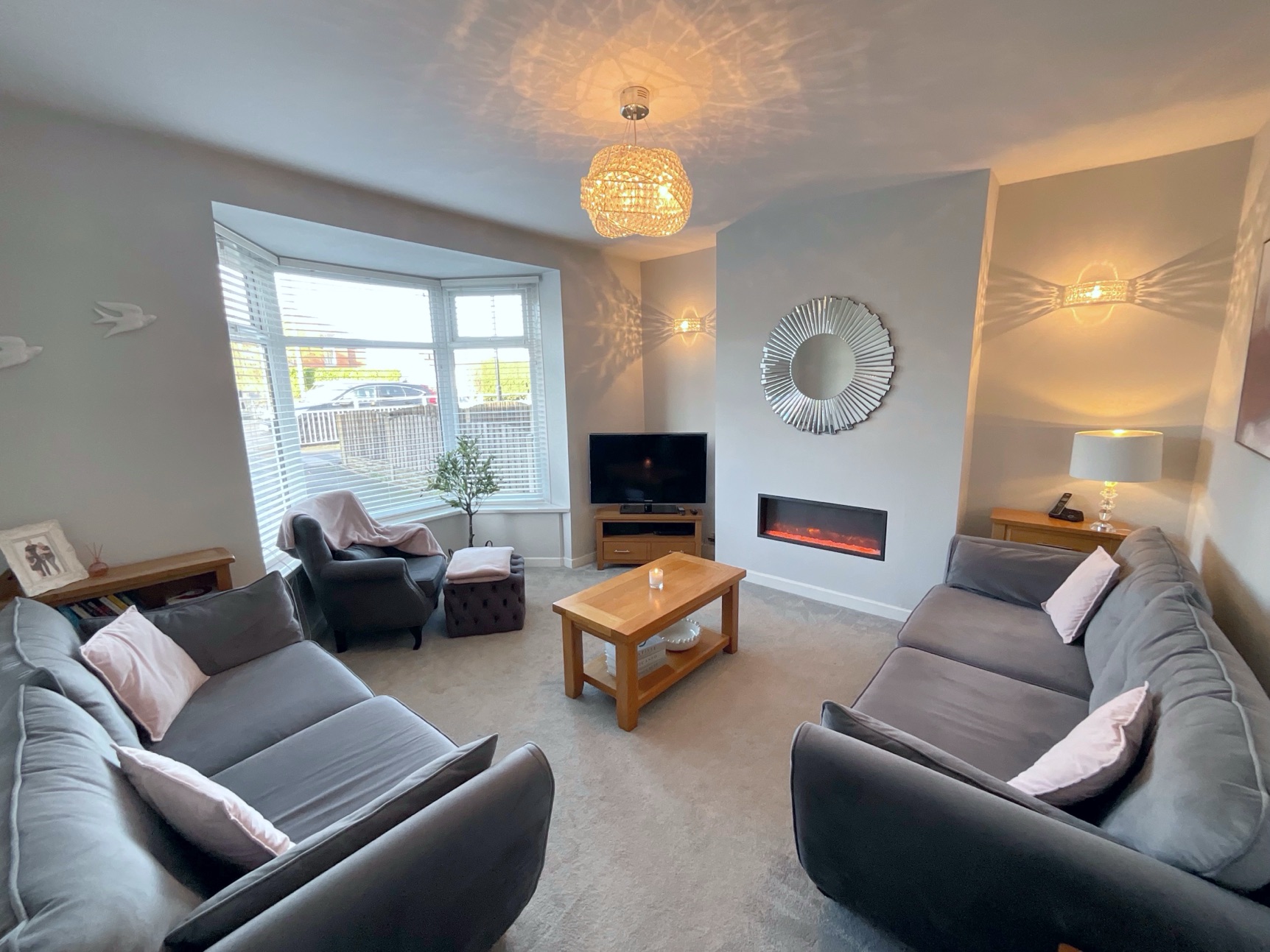 living room 