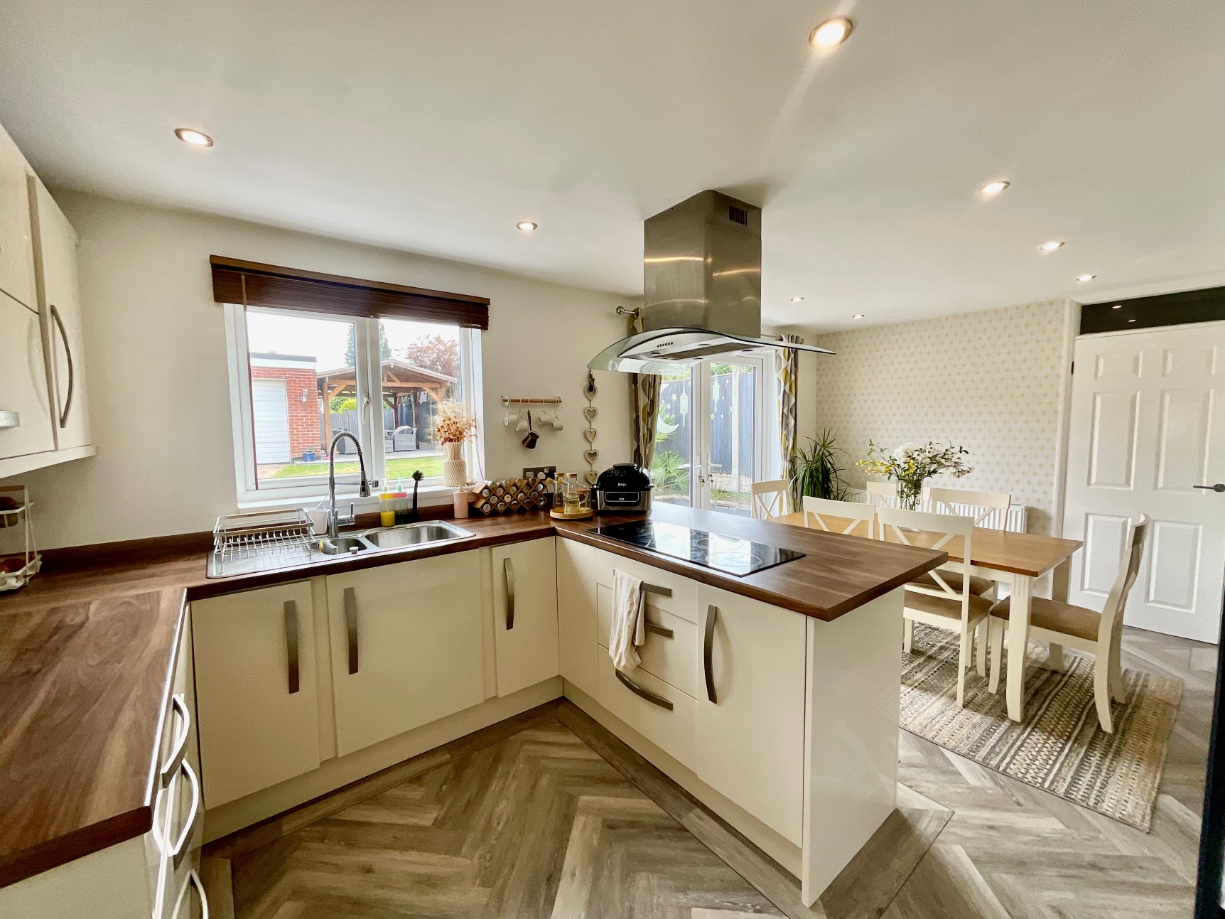Open Plan Living 