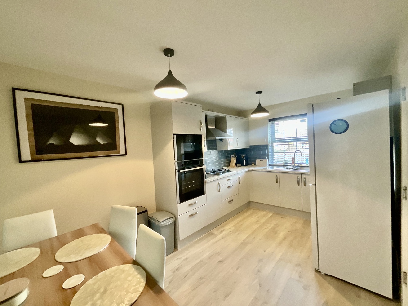 Kitchen Diner 
