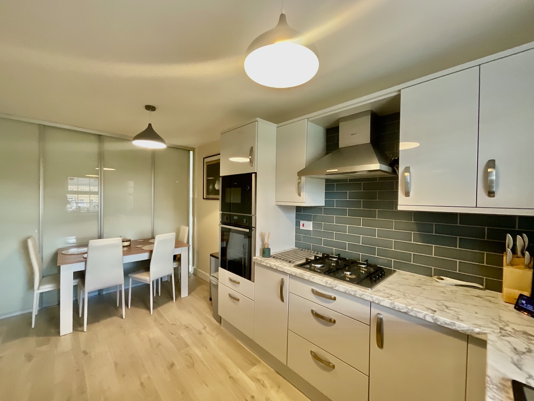 Kitchen Diner 