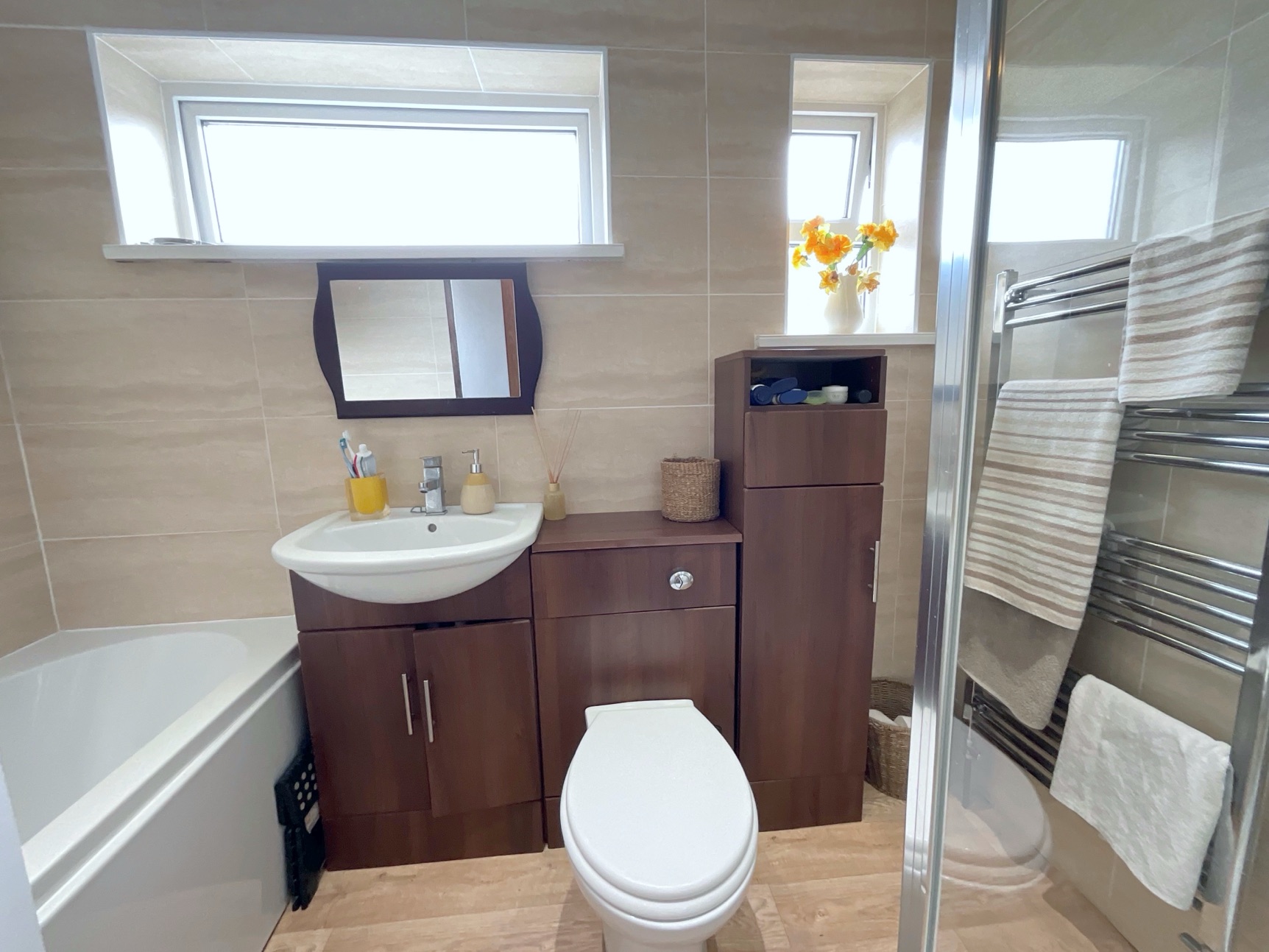 bathroom 