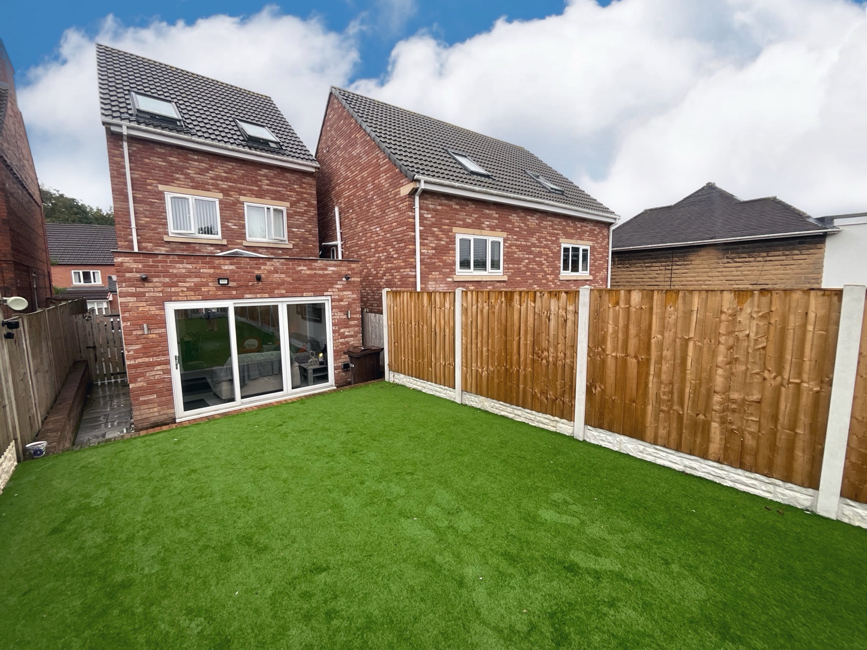   Church Lane, Dinnington, Sheffield, Rotherham, S25