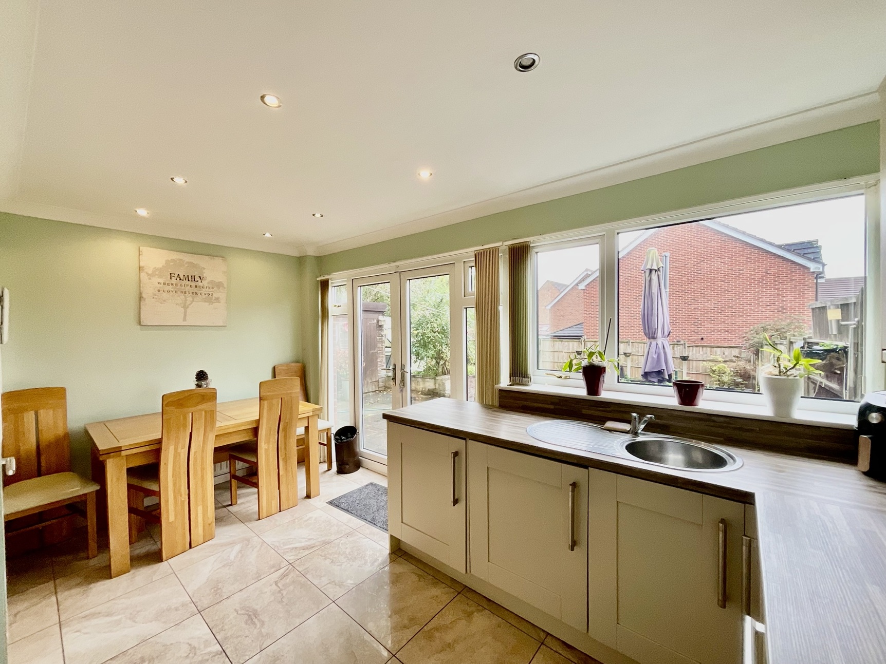 Dining Kitchen 