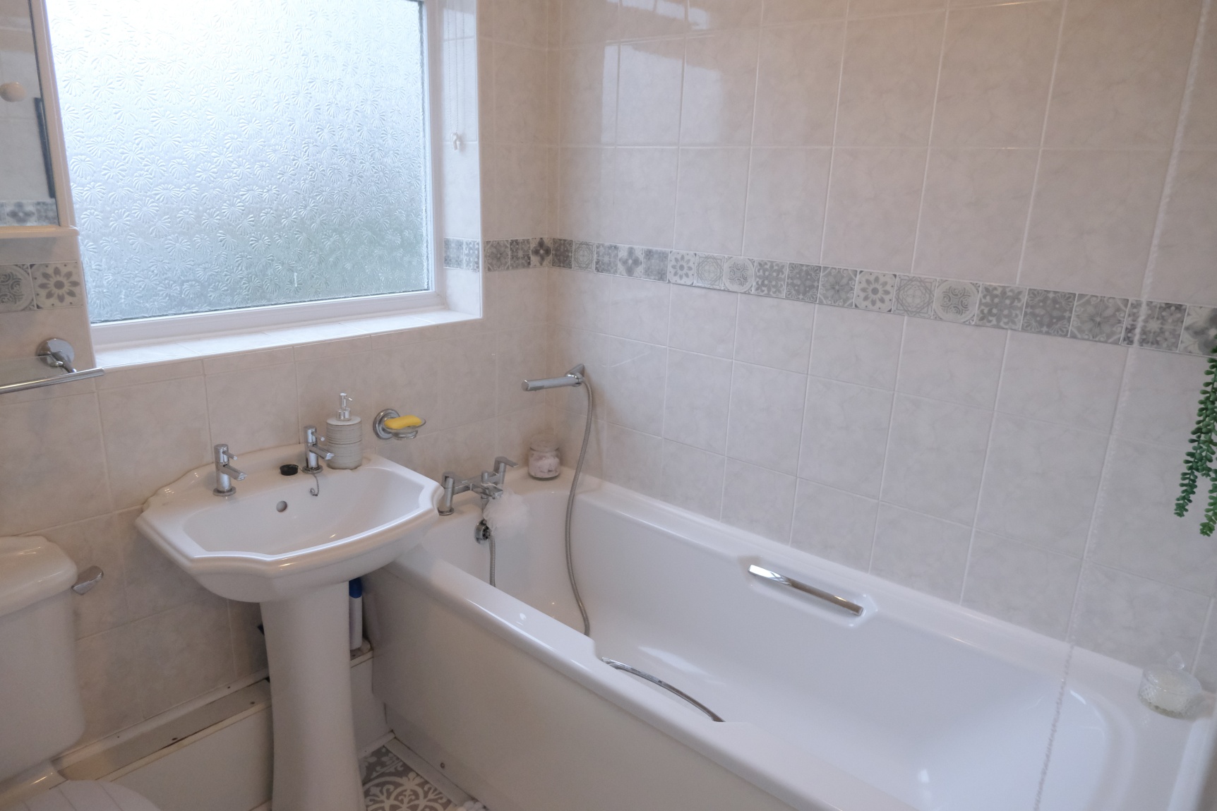 Family Bathroom 