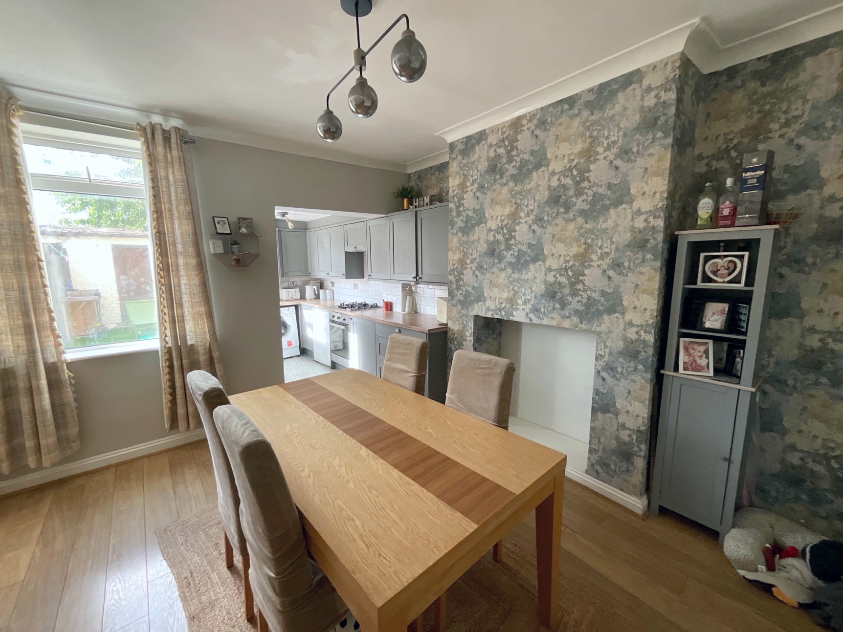 KITCHEN/DINER