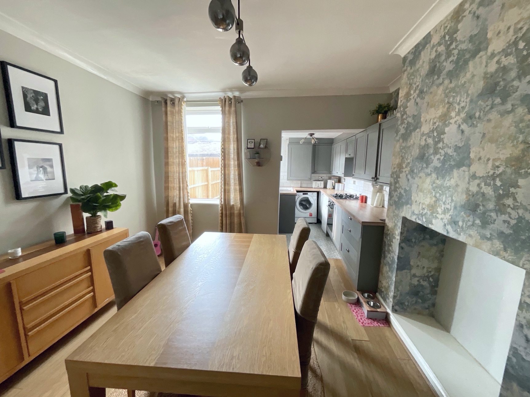 KITCHEN/DINER