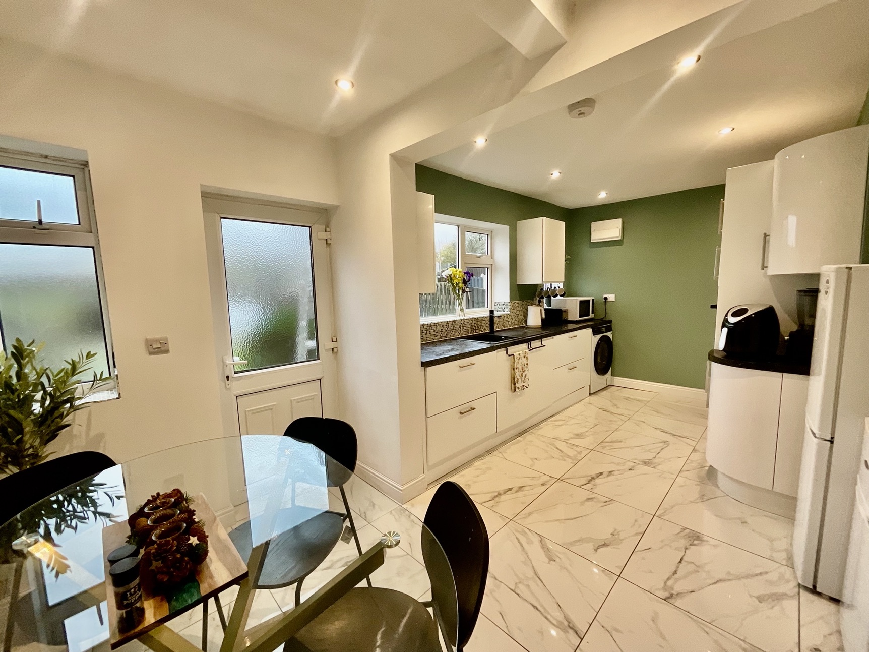 Dining Kitchen 