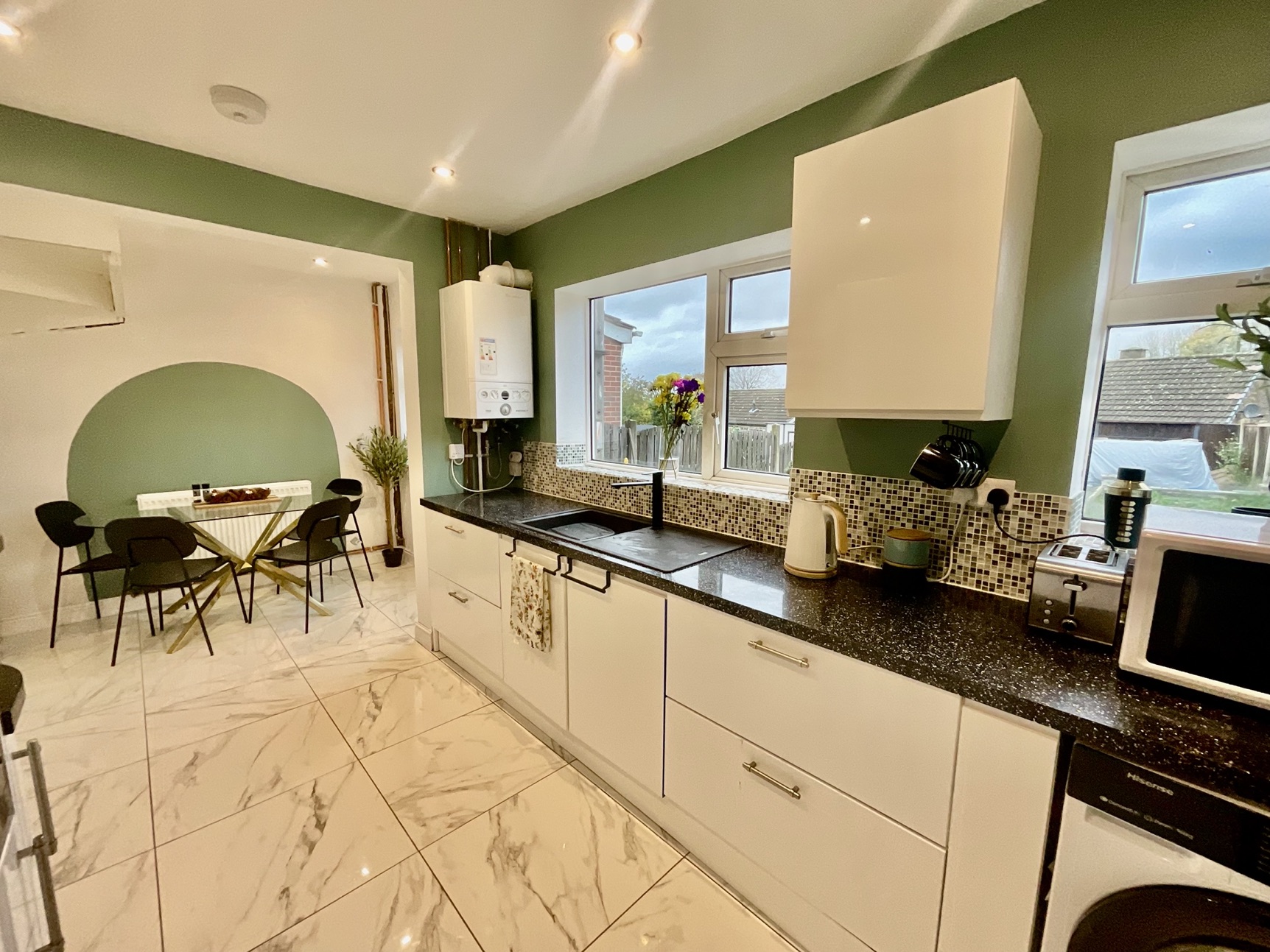 Dining Kitchen 