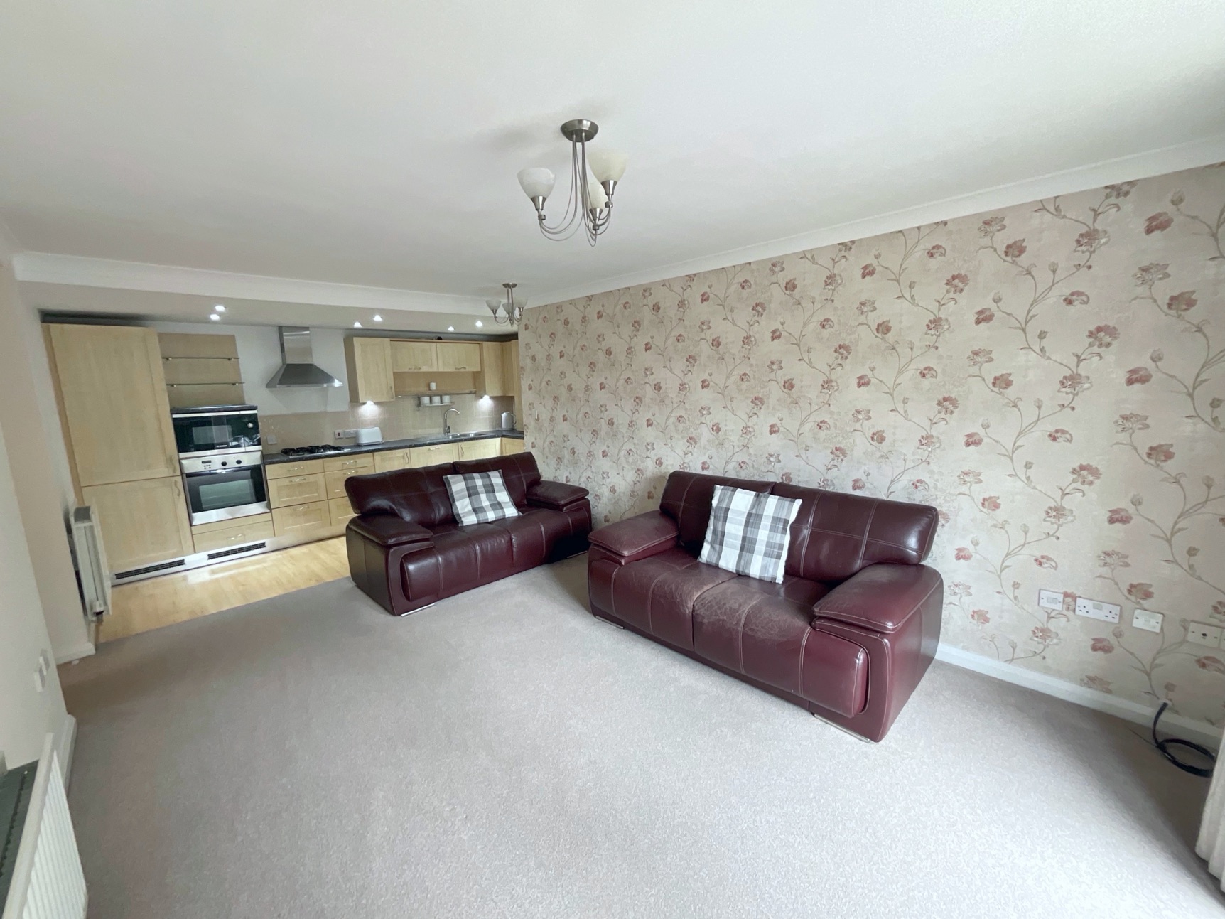lounge/kitchen 