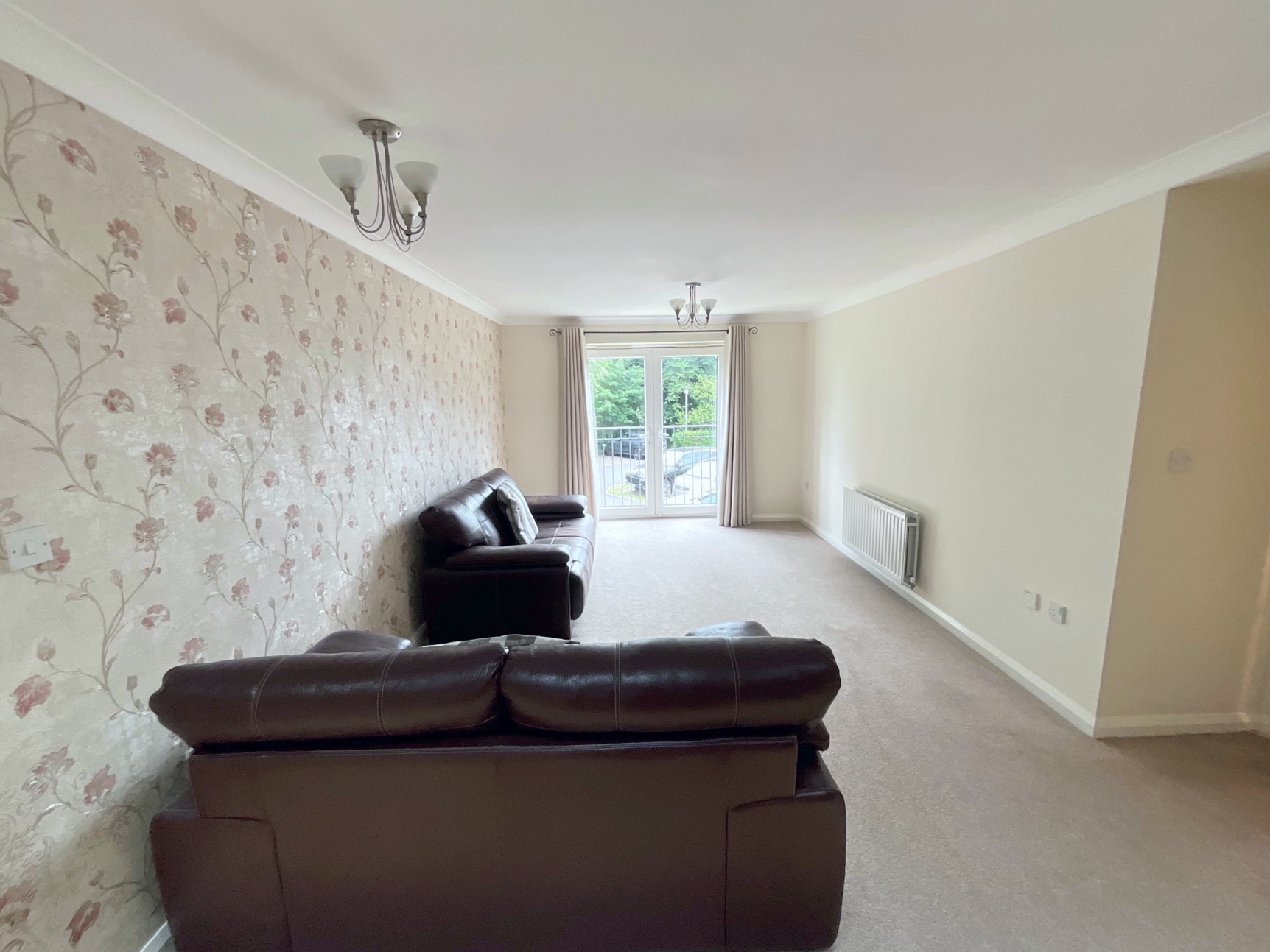 living room/kitchen