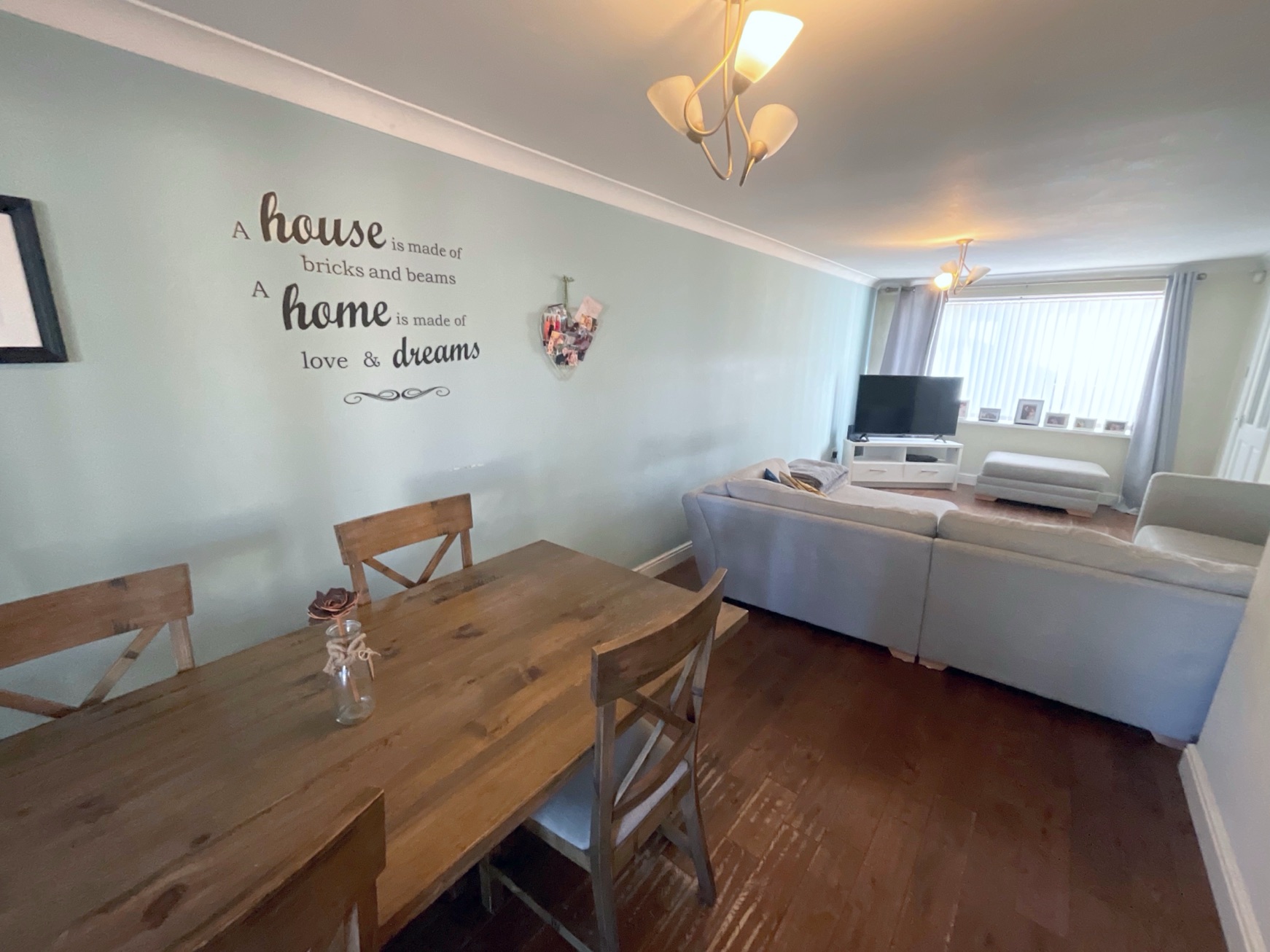 living/diner