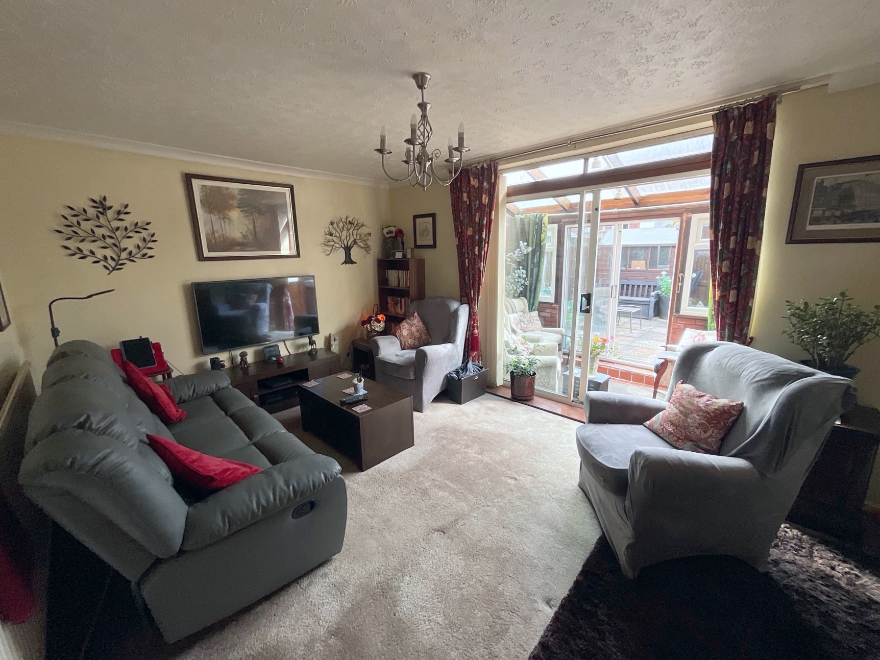 living room 