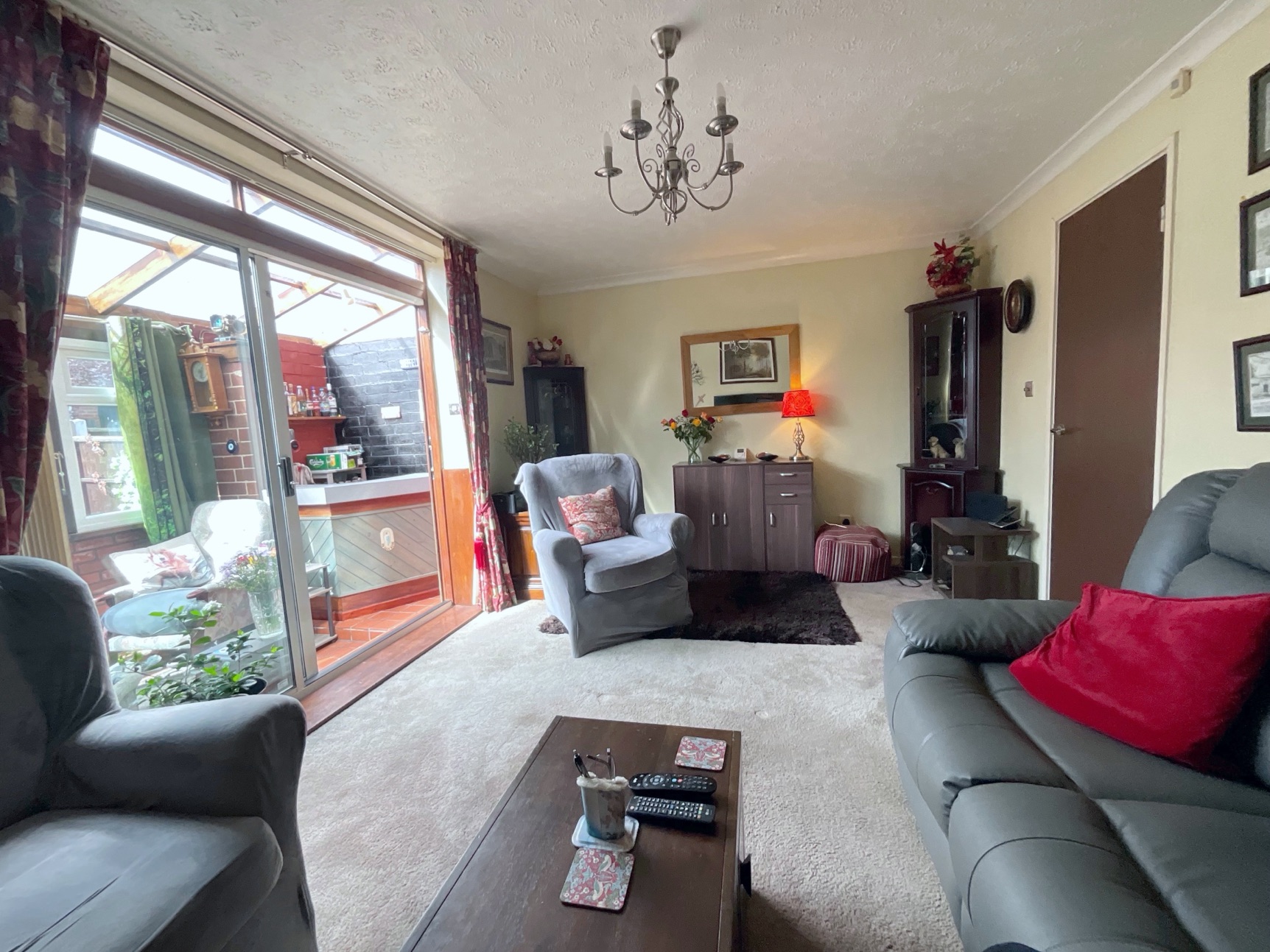 living room 