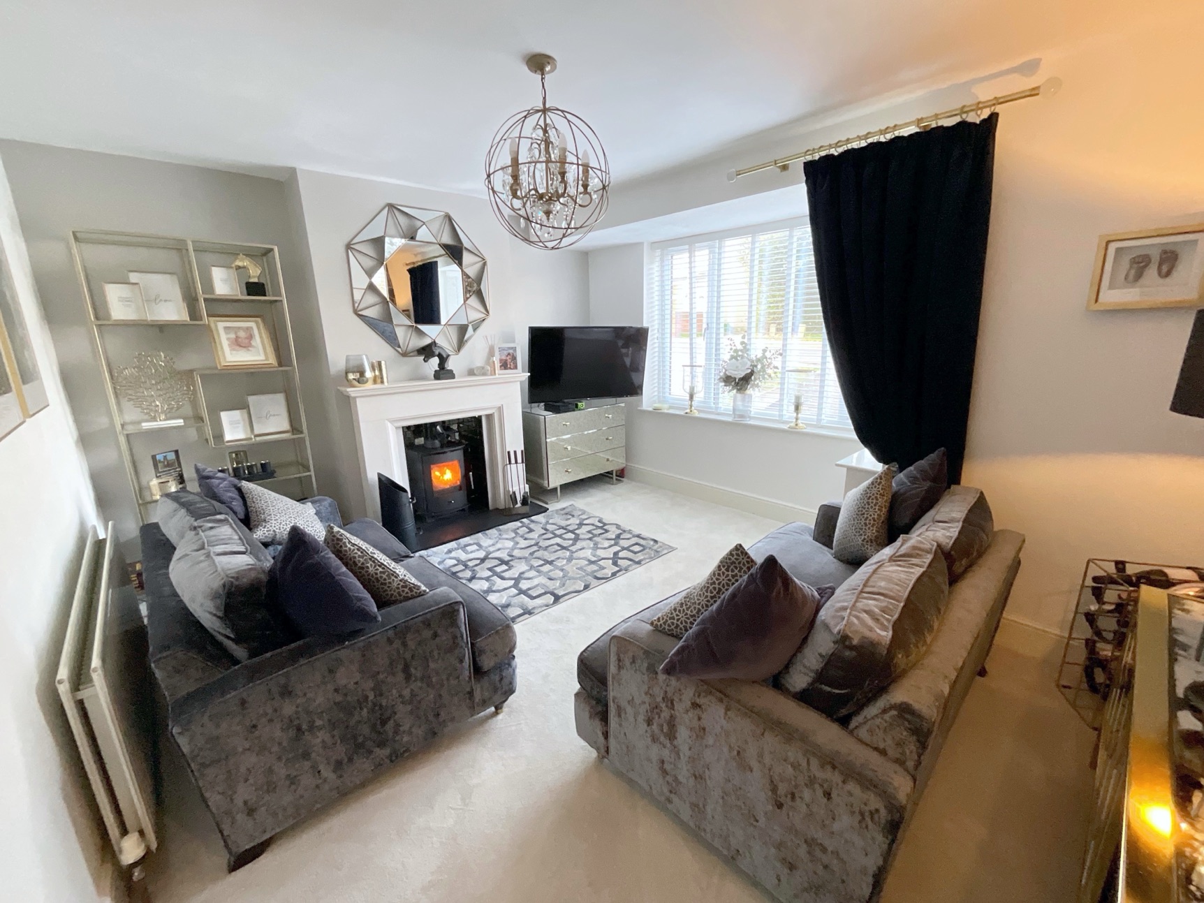 living room 