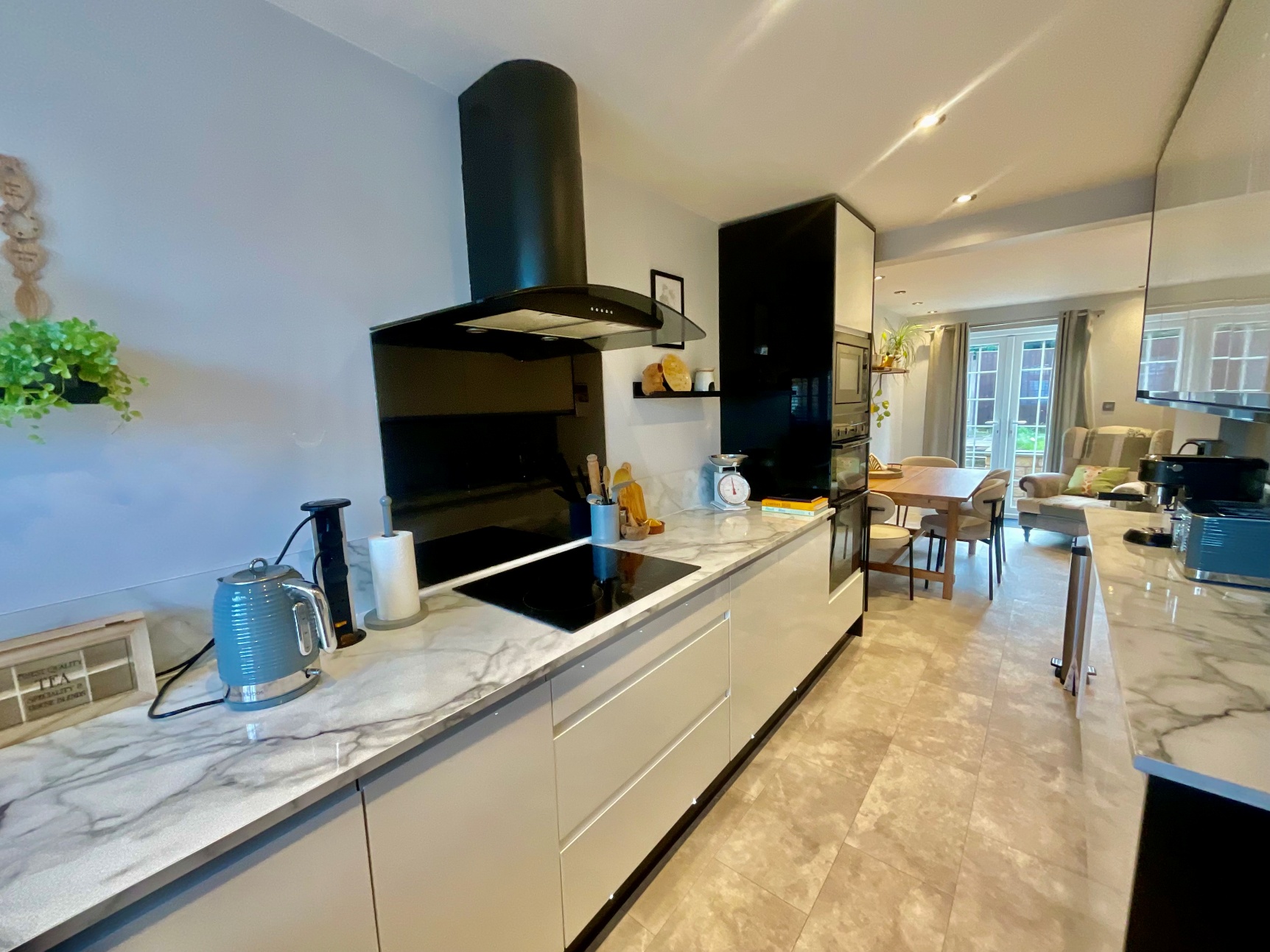 Kitchen Diner 