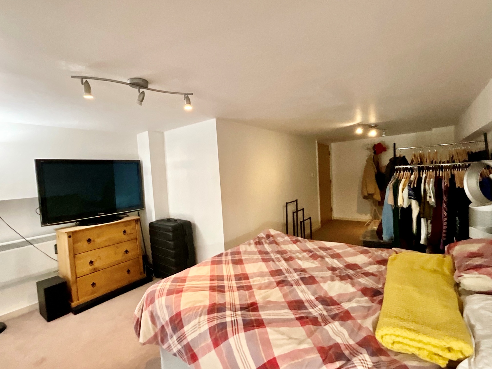 Mezzanine Bedroom 