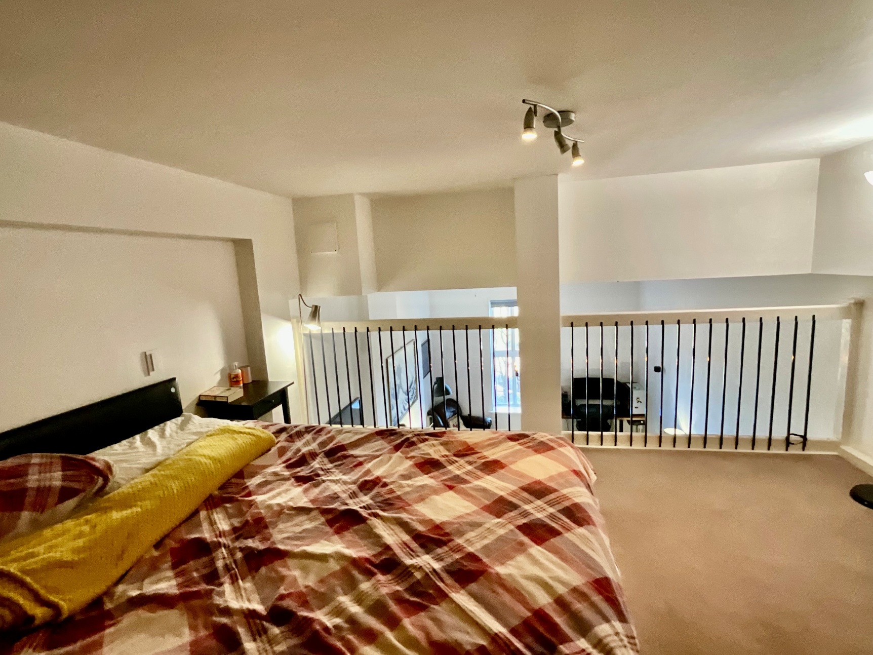 Mezzanine Bedroom 