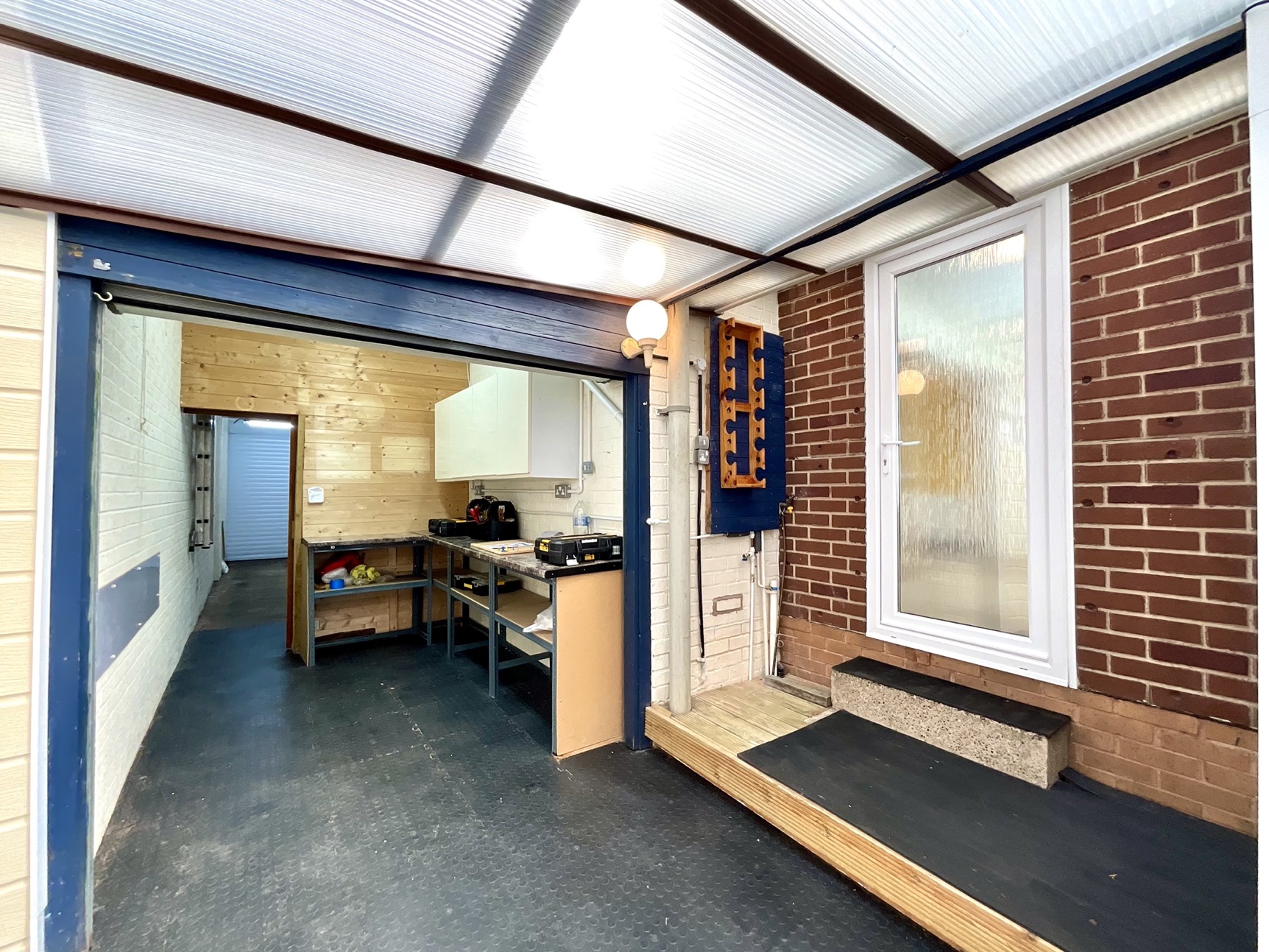 workshop/garage space