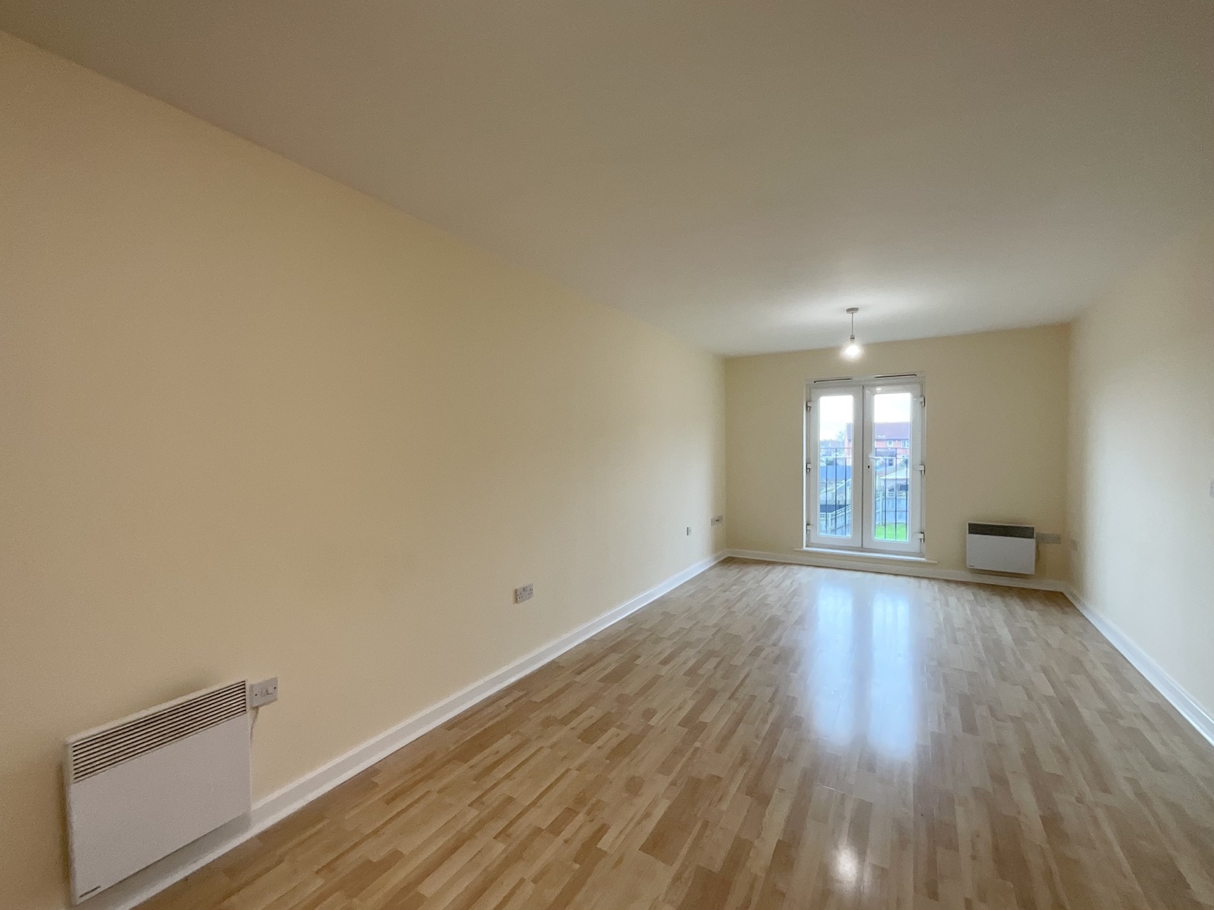 open plan lounge/kitchen
