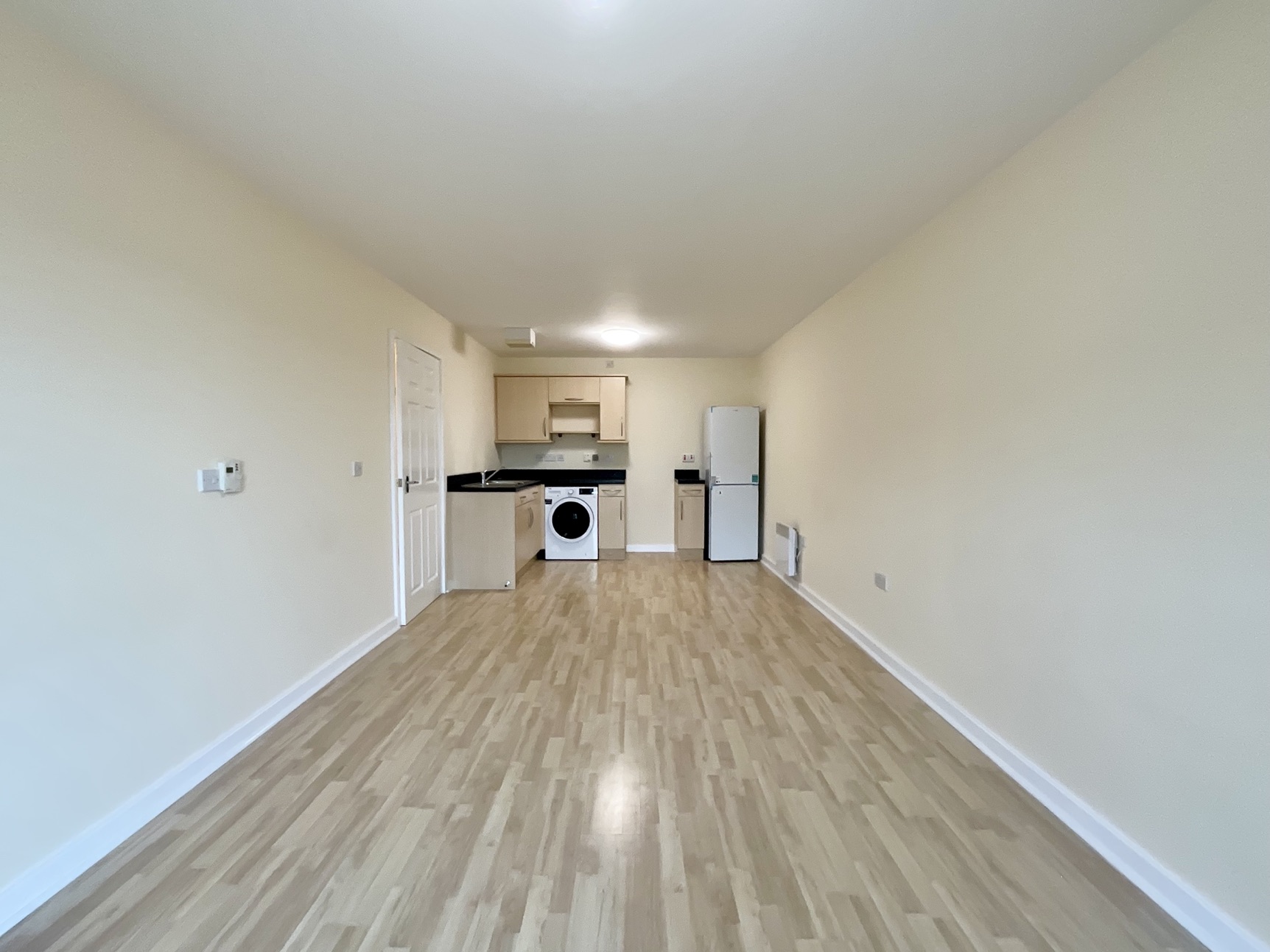open plan lounge/kitchen