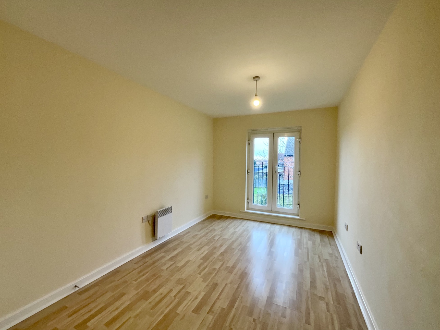 open plan lounge/kitchen